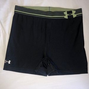 Under Armour black shorts